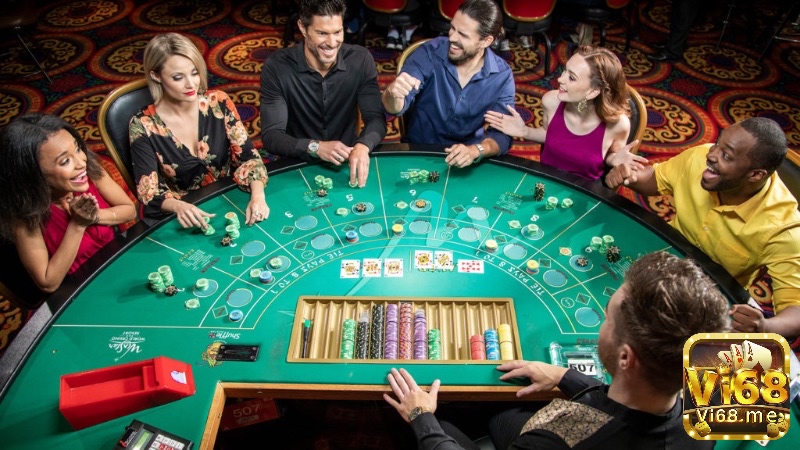 Giao diện một sòng bài baccarat trực tuyến hiện đại với dealer thật, người chơi tương tác trực tiếp qua màn hình.